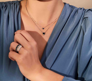 Gargantilha em Ouro Branco 18K com Esmeral e Diamantes 