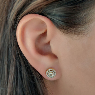 Brinco Redondo em Ouro Amarelo 18K com Diamantes