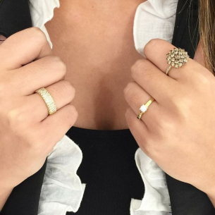 Anel com Diamantes em Ouro Amarelo 18K