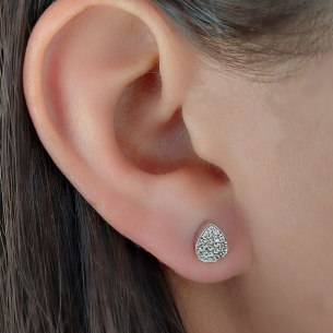 Brinco em Ouro Branco 18K com Diamantes 