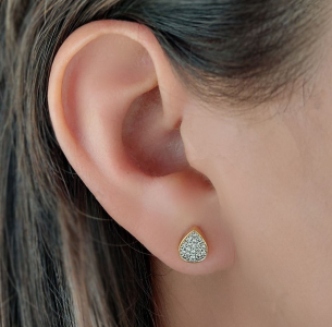 Brinco em Ouro Amarelo 18K com Diamantes