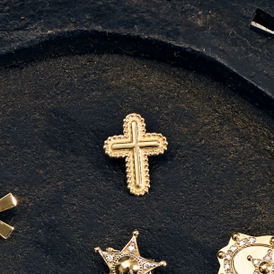 Clips Cruz em Ouro Amarelo 18K