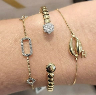 Pulseira Feminina Vazada com Diamantes em Ouro Amarelo 18K 